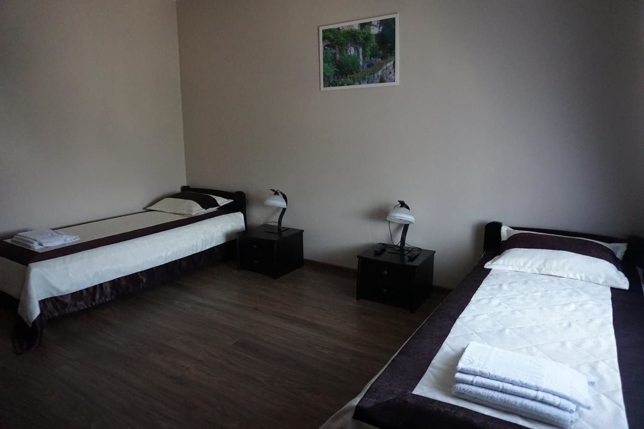 Отель Hotel Central Park Velyikyy Bychkiv