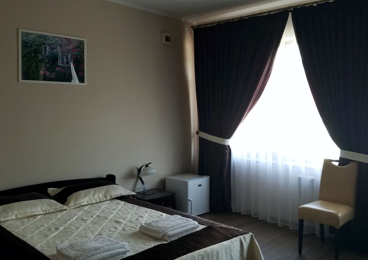 Отель Hotel Central Park Velyikyy Bychkiv