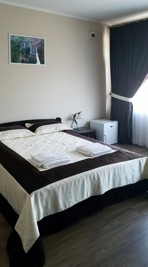 Отель Hotel Central Park Velyikyy Bychkiv
