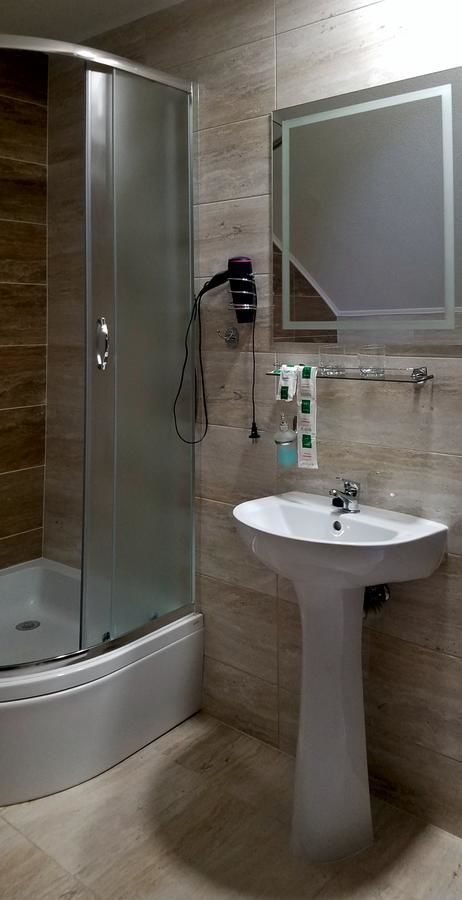 Отель Hotel Central Park Velyikyy Bychkiv