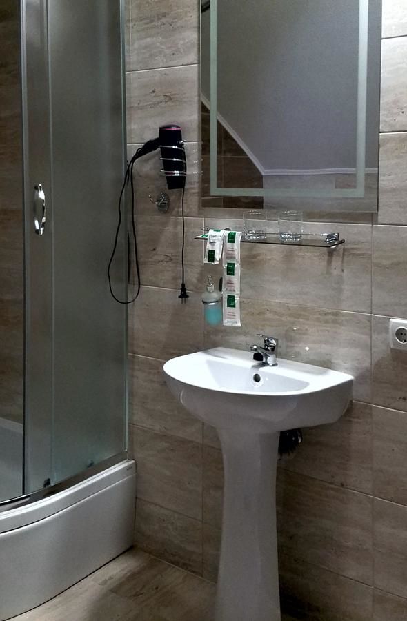Отель Hotel Central Park Velyikyy Bychkiv