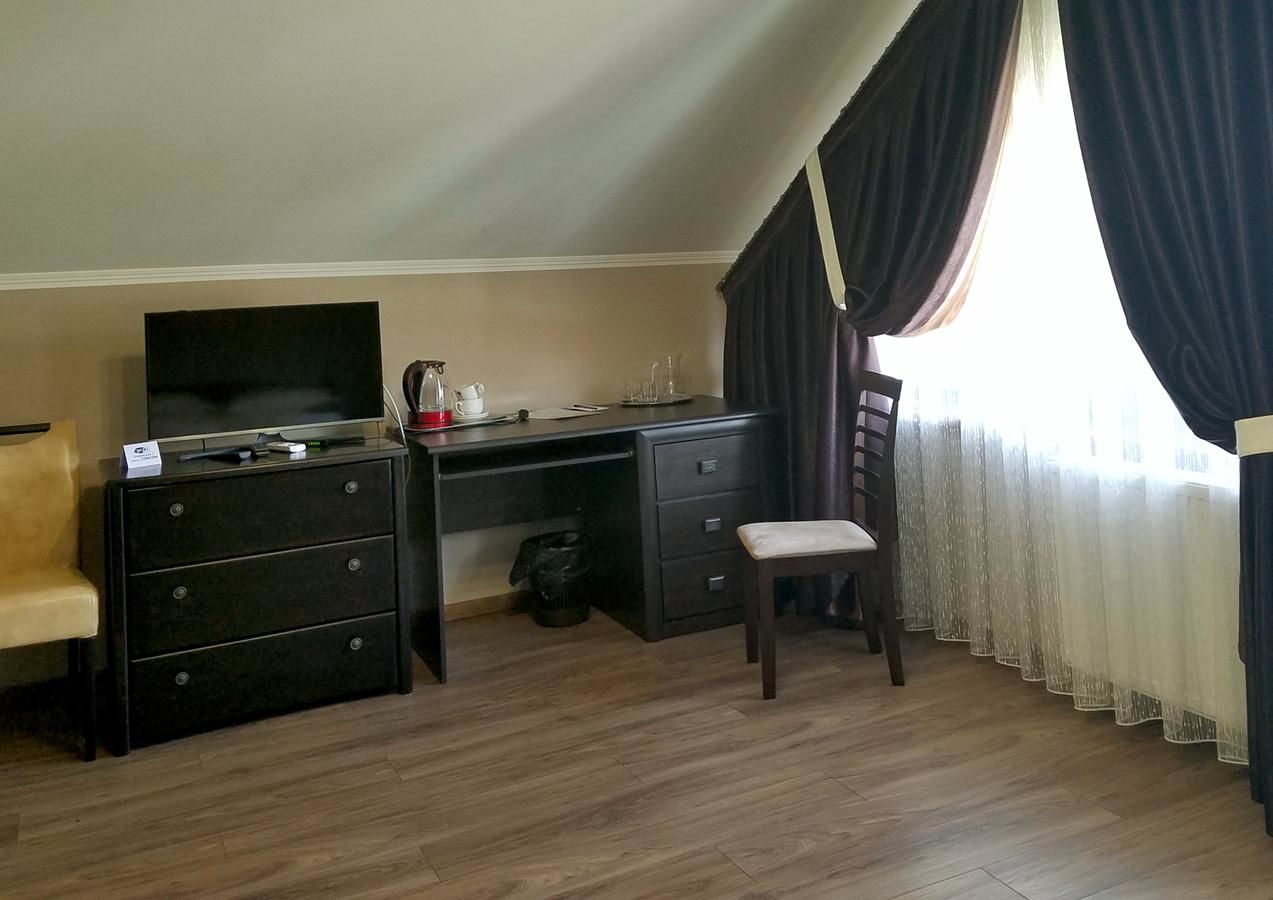 Отель Hotel Central Park Velyikyy Bychkiv