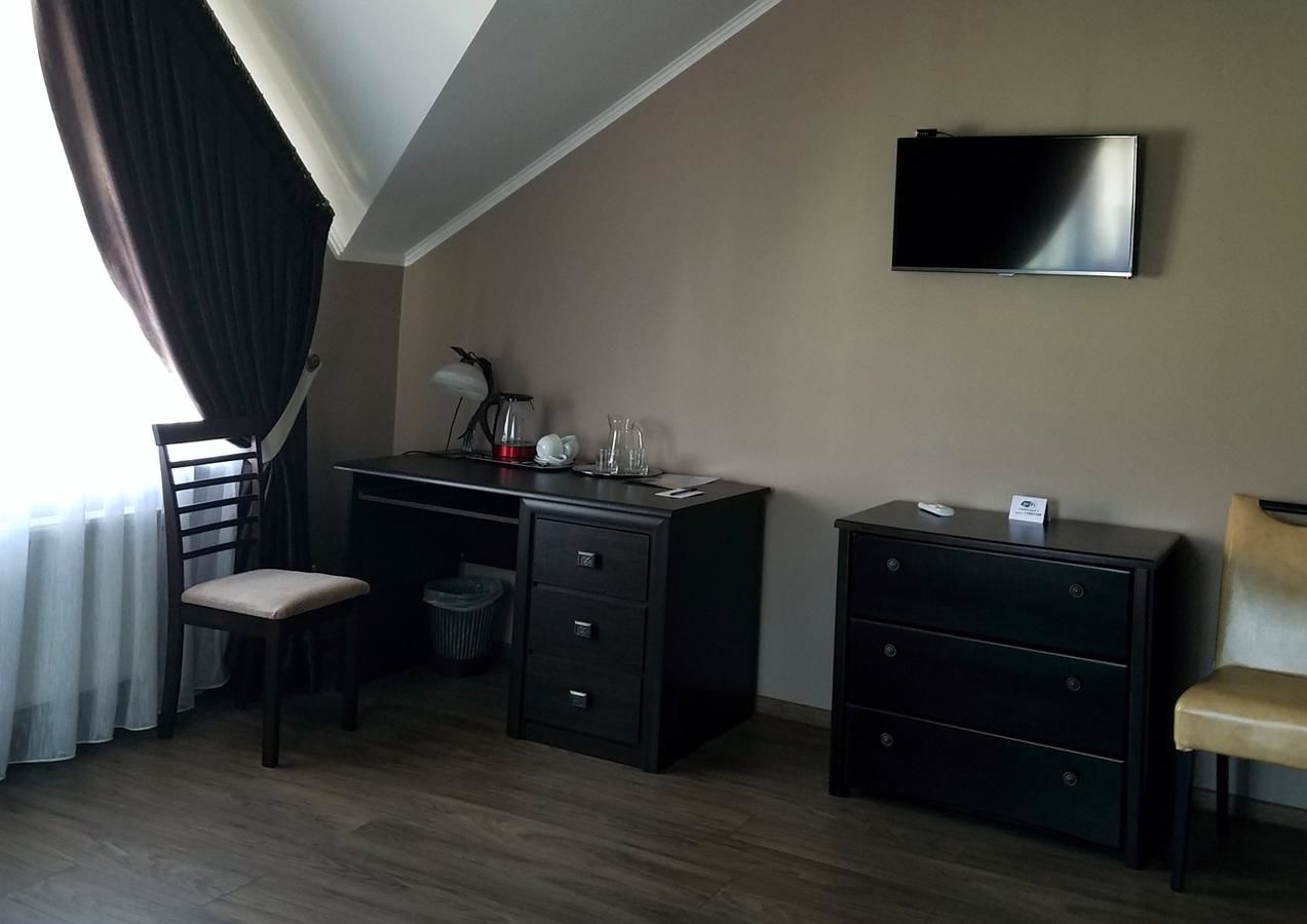 Отель Hotel Central Park Velyikyy Bychkiv
