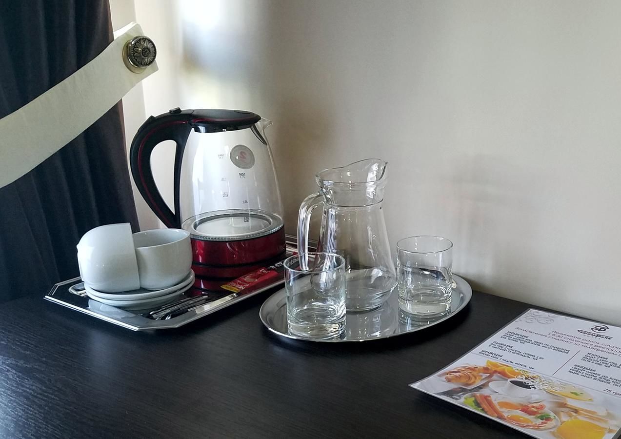 Отель Hotel Central Park Velyikyy Bychkiv