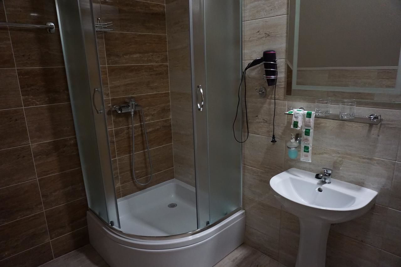 Отель Hotel Central Park Velyikyy Bychkiv
