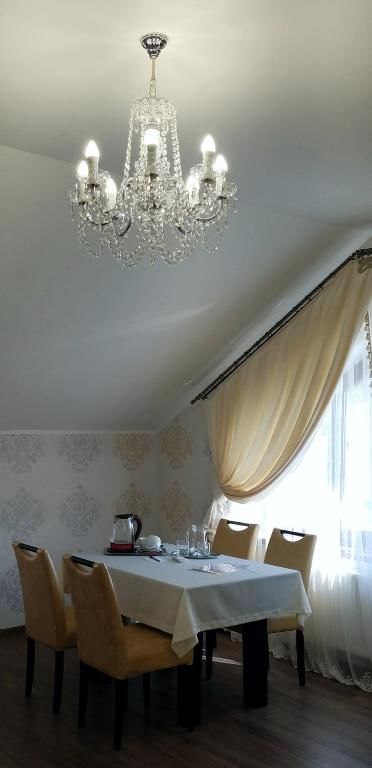 Отель Hotel Central Park Velyikyy Bychkiv-51