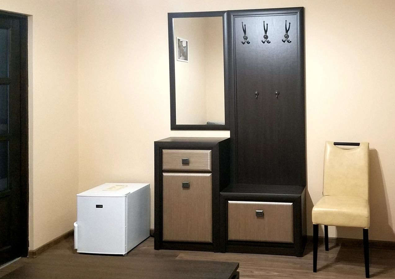 Отель Hotel Central Park Velyikyy Bychkiv