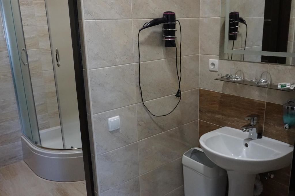 Отель Hotel Central Park Velyikyy Bychkiv-55